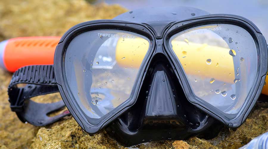 How to clean snorkel gear?