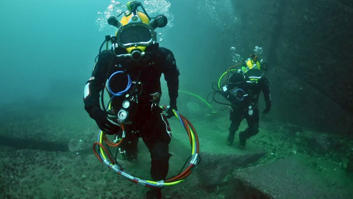 Jobs for Divers: How Can a Diver Make Money in 2026? » Costa Rica Divers High-Paying Commercial Diving Jobs