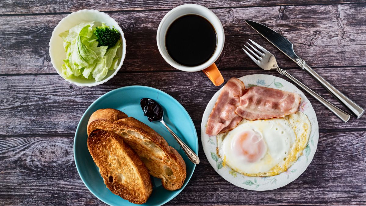 The Best and Worst Food Before Scuba Diving: A Diver's Nutrition Guide » Costa Rica Divers What Is the Best Breakfast Before a Morning Dive