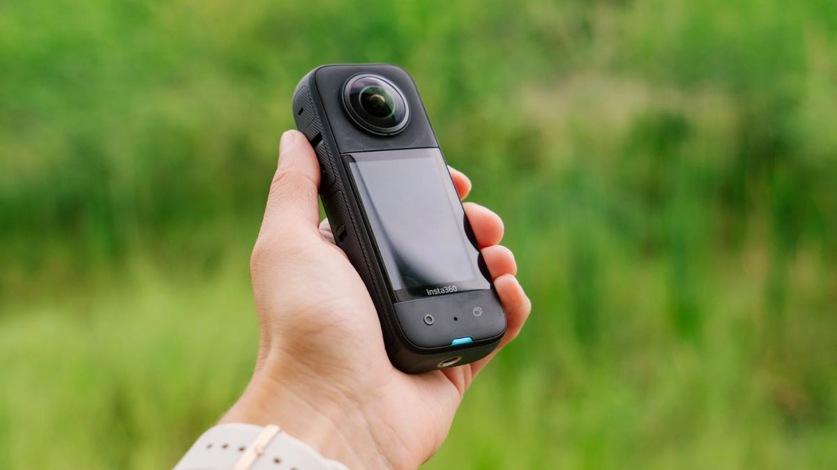 Insta360 X3 cheap 360-degree underwater camera for creative diving content