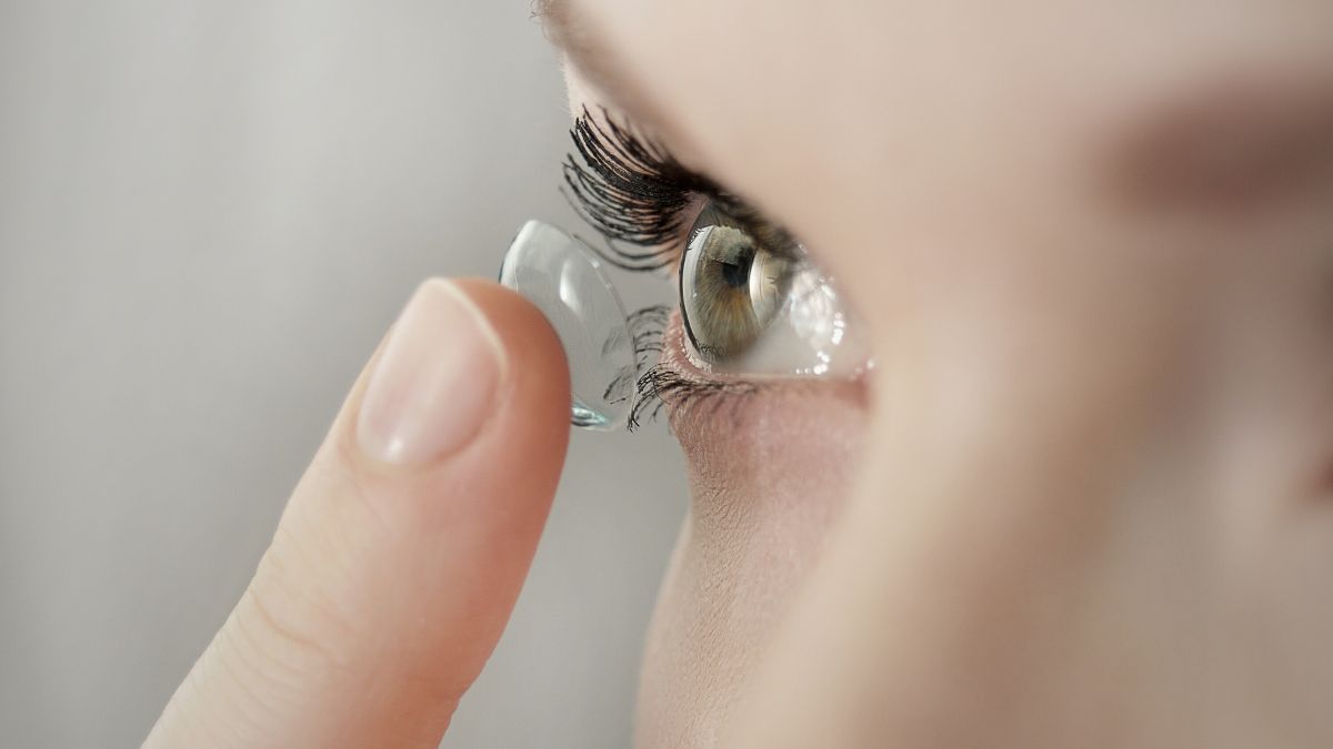 Diving Without Any Correction at All, contact Lenses