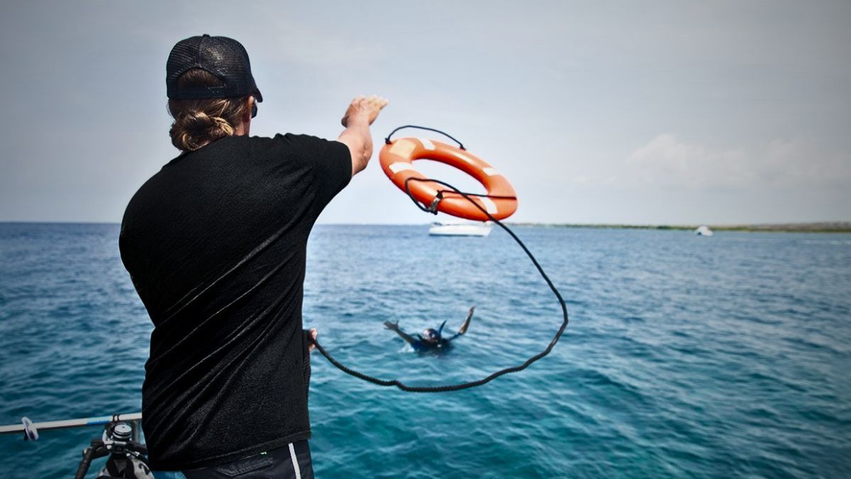 Rescue Skills and Techniques on the PADI Rescue Diver Course