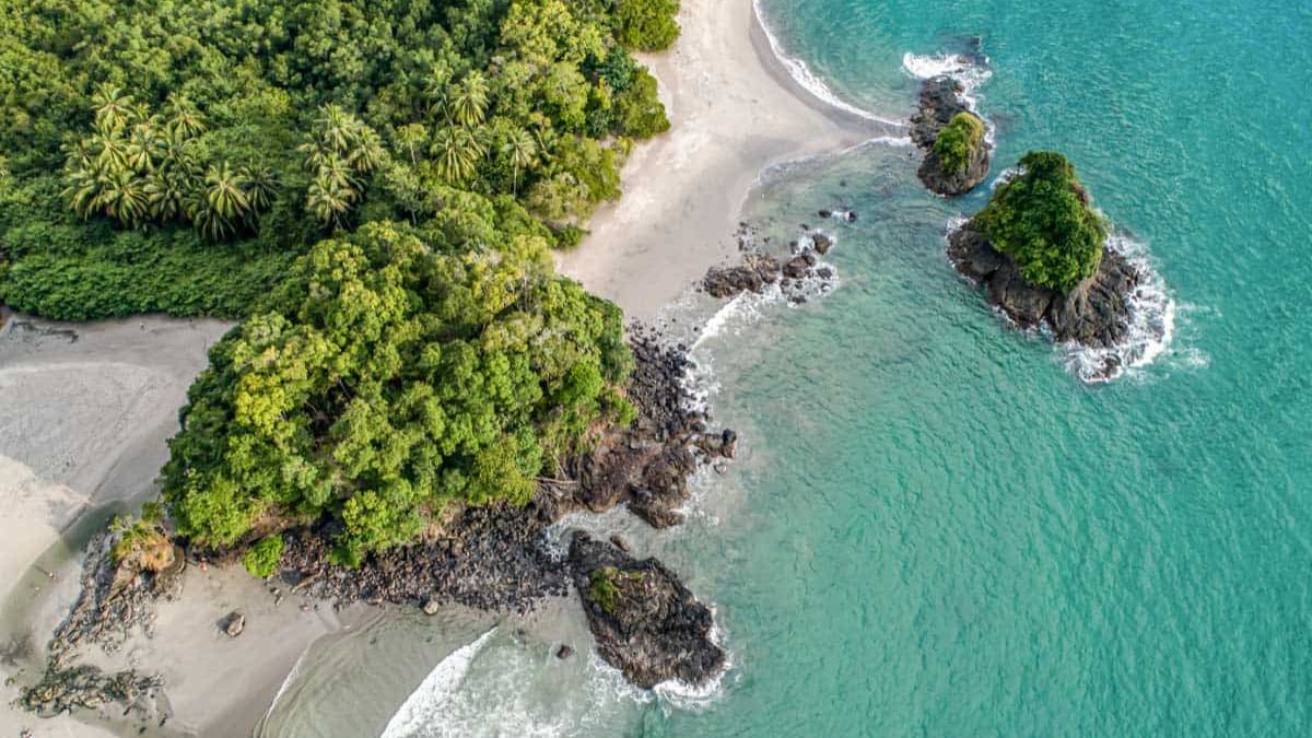 Why Choose Manuel Antonio for Scuba Diving