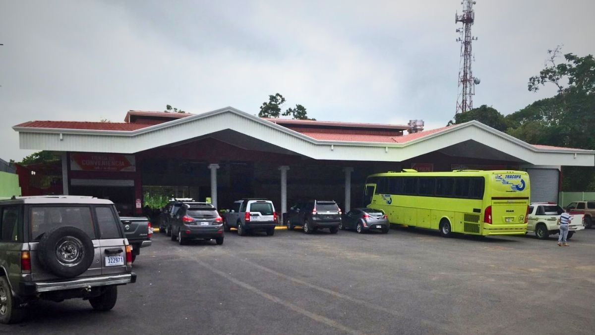 Getting Around Uvita: Local Transportation Guide » Costa Rica Divers How to get to Uvita - Flor de Sabana bus station in Uvita, where you can find buses to San Jose and other destinations