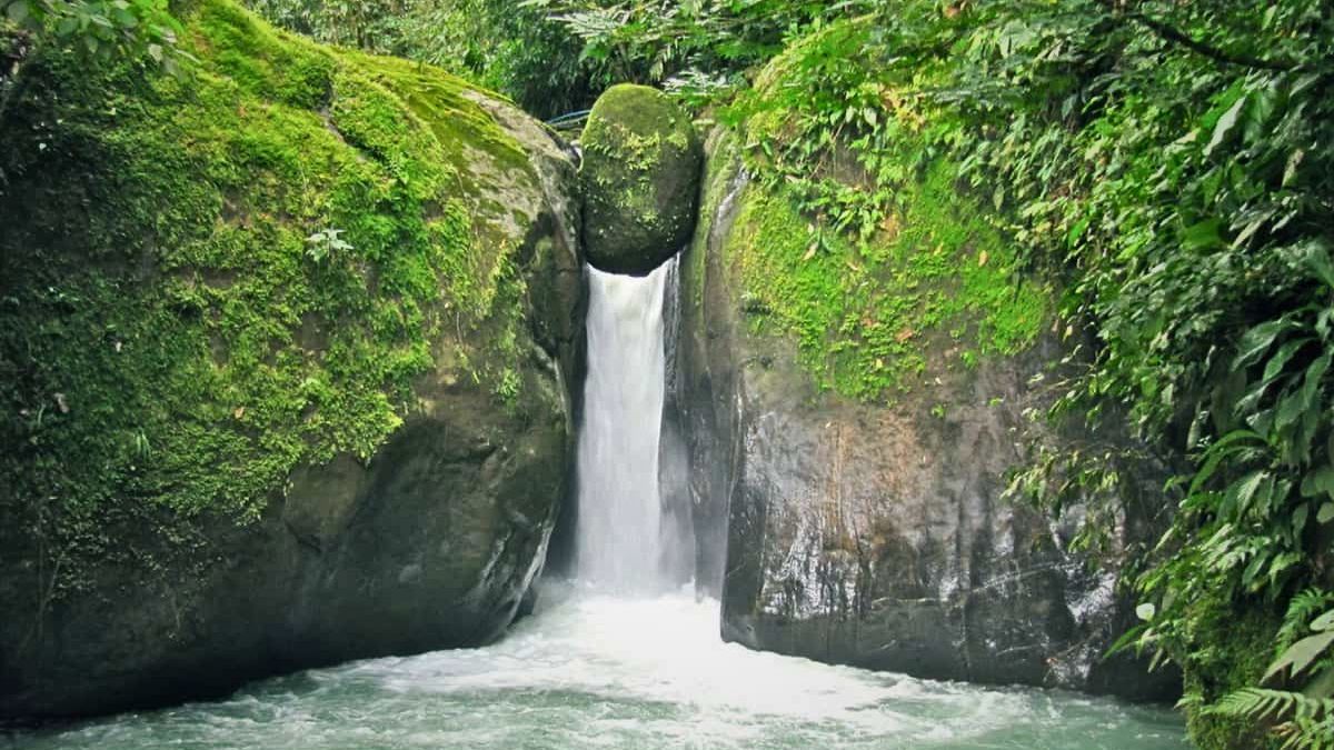 Is Cascada El Pavón Worth Visiting?
